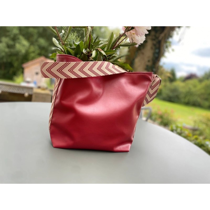 Cuir végétal bordeaux